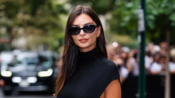 Emily Ratajkowski Shoulder Bag