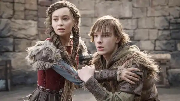 Nico Parker and Mason Thames in How to Train Your Dragon