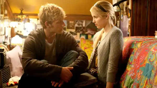 Alex Pettyfer and Dianna Agron in I Am Number Four
