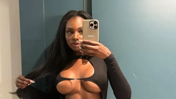 JaNa Craig Narrowly Avoids Nip Slip After Split With Kenny Rodriguez