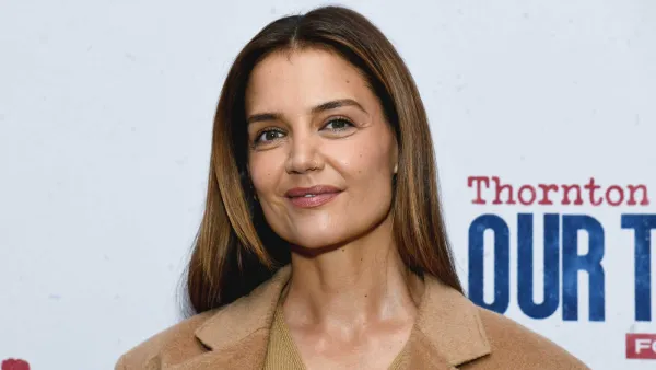 Katie Holmes Trench Coat Lookalike