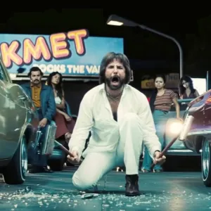 Bradley Cooper in Licorice Pizza