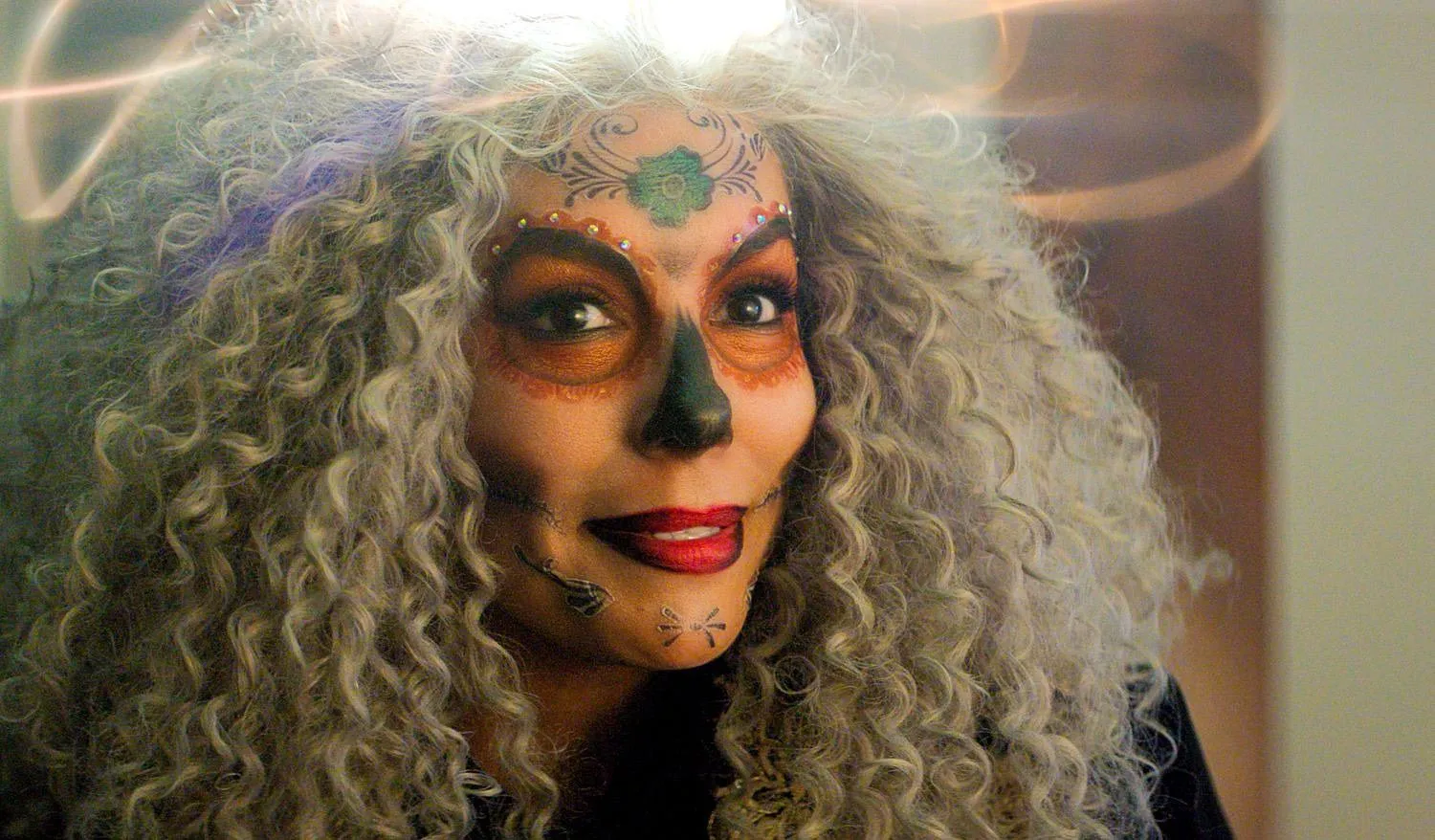 longoria unrecognizable in christmas karma trailer 002