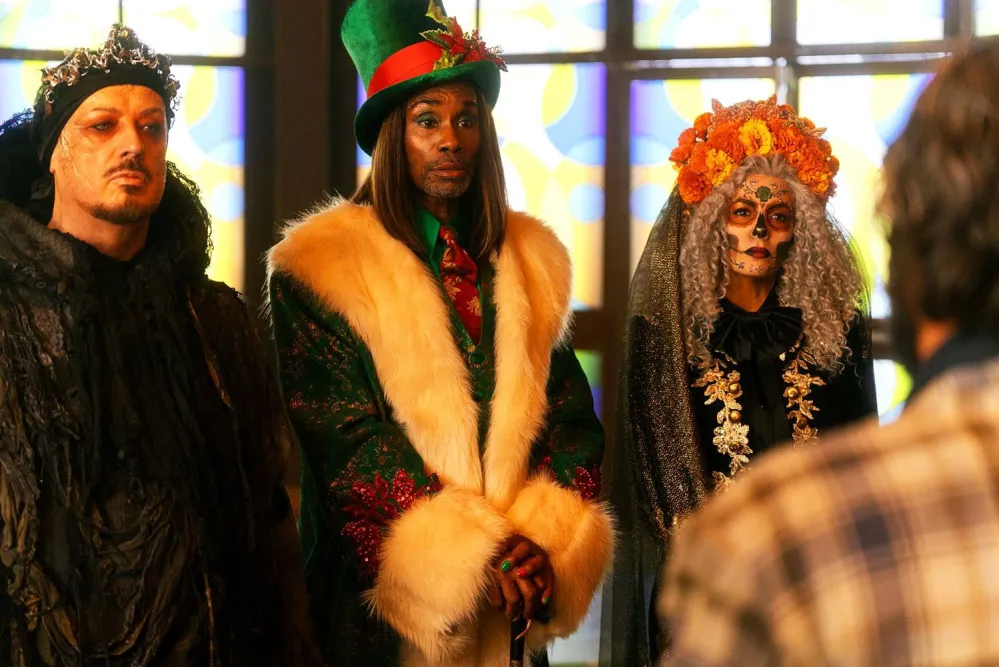 longoria unrecognizable in christmas karma trailer 003