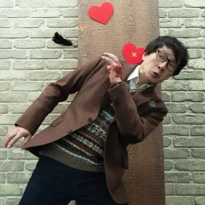 Ke Huy Quan in Love Hurts