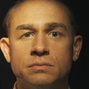 Laurie Metcalf and Charlie Hunnam in Monster: The Ed Gein Story