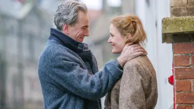 Daniel Day-Lewis and Vicky Krieps in Phantom Thread