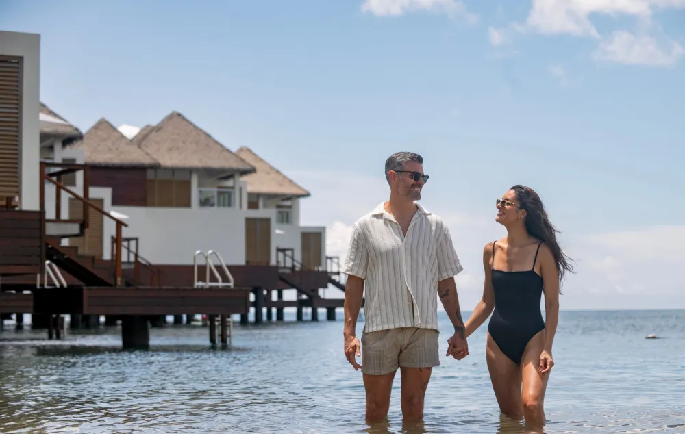 The Bachelorettes Peter Kraus and Fiance Hana Ostapchuk Tease Intimate Holiday Wedding