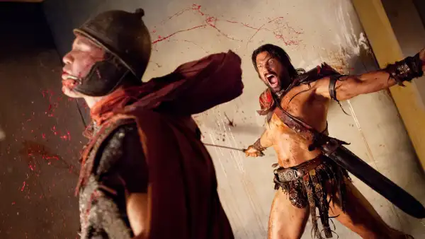Manu Bennett in Spartacus season 3
