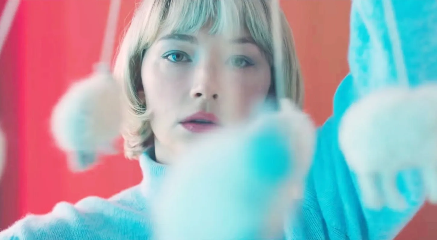 Haley Bennett in Swallow