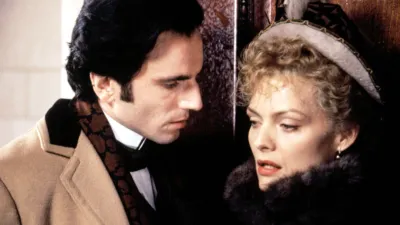 Daniel Day-Lewis and Michelle Pfeiffer in The Age of Innocence