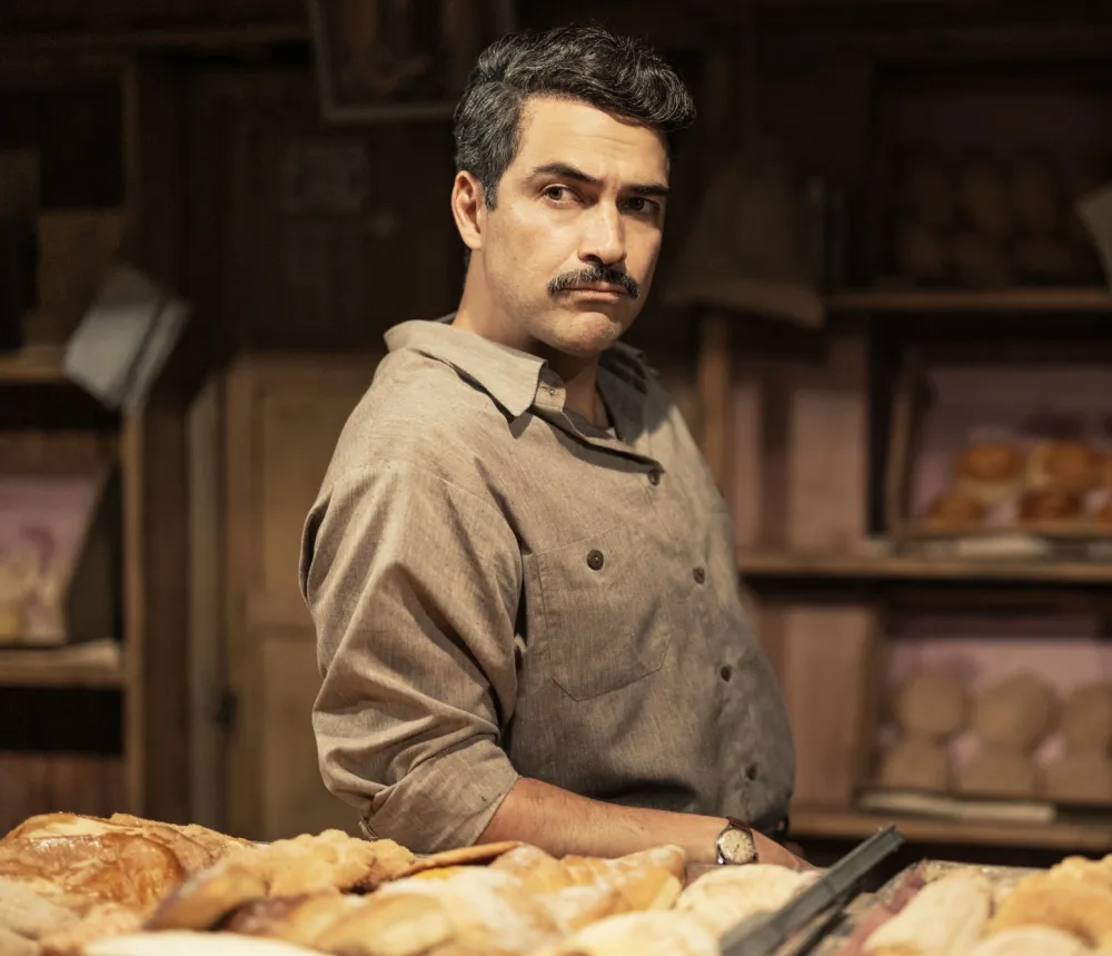 Alfonso Herrera in The Dead Girls