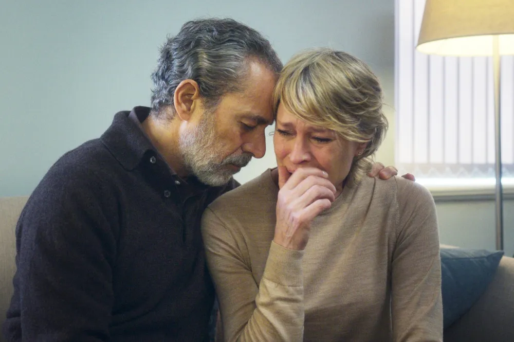 Waleed Zuaiter, Robin Wright in The Girlfriend