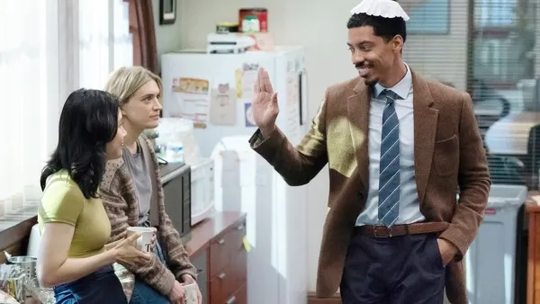 Ramona Young, Chelsea Frei and Melvin Gregg in The Paper