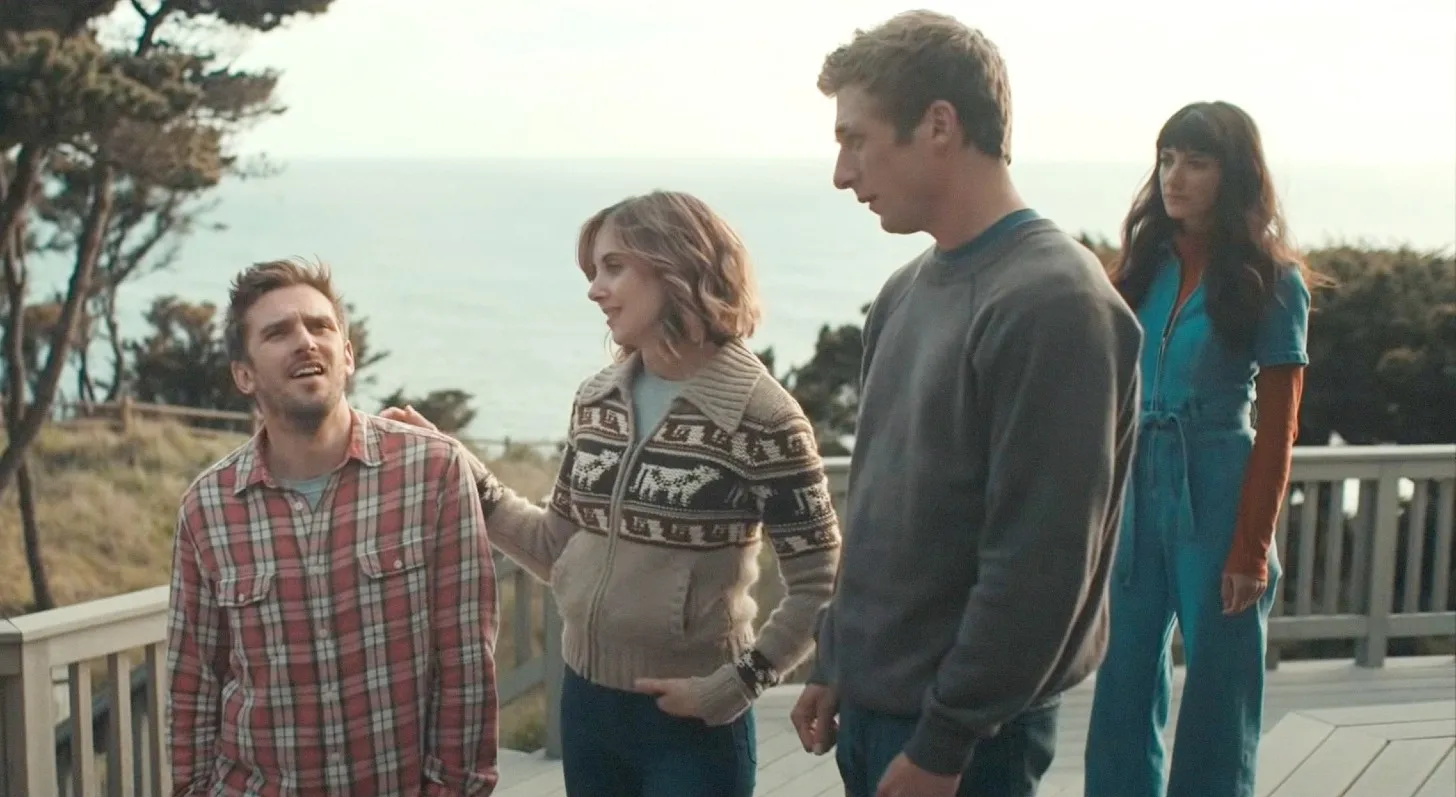Dan Stevens, Alison Brie, Jeremy Allen White, Sheila Vand in The Rental