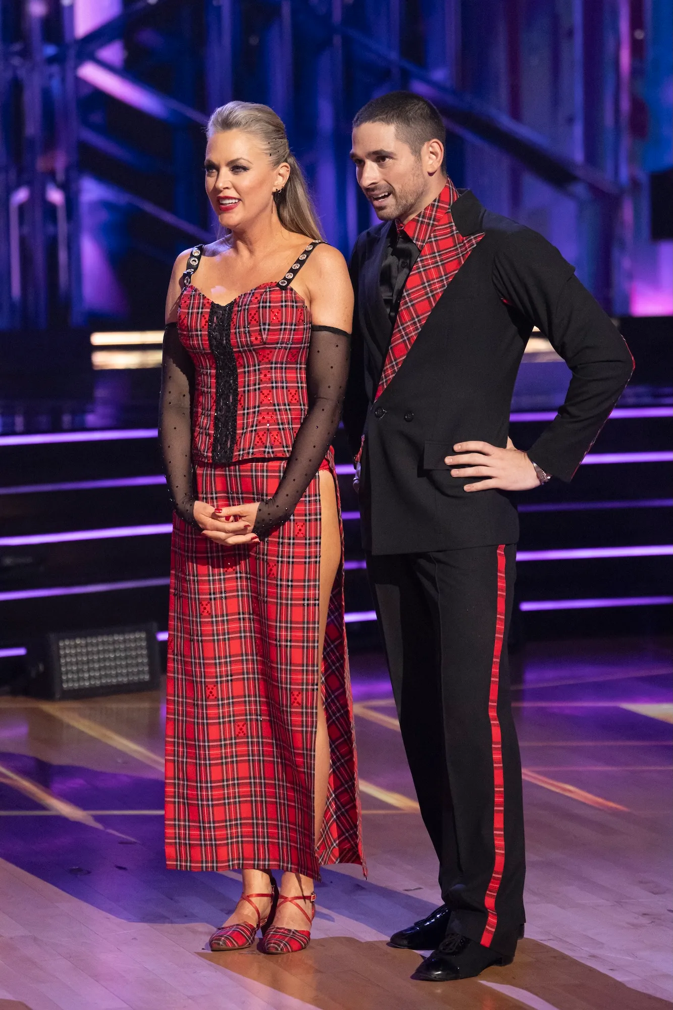 Elaine Hendrix Misses ‘DWTS’ Night After Going to the Hospital for Injury