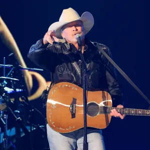 Alan-Jackson-GettyImages-2213537739