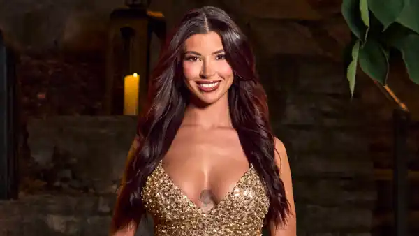 Ali-Claps-Back-at-Plastic-Surgery-Rumors-LIB_S9_Reunion_00299_R1