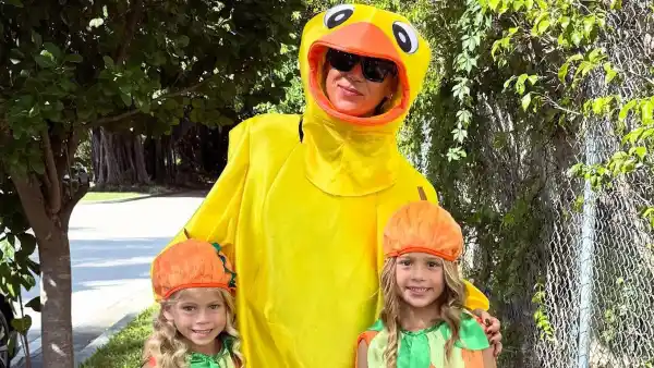 Anna-Kournikova-IG-With-Kids-566104931_18530465989039803_2477781078943559716_n.