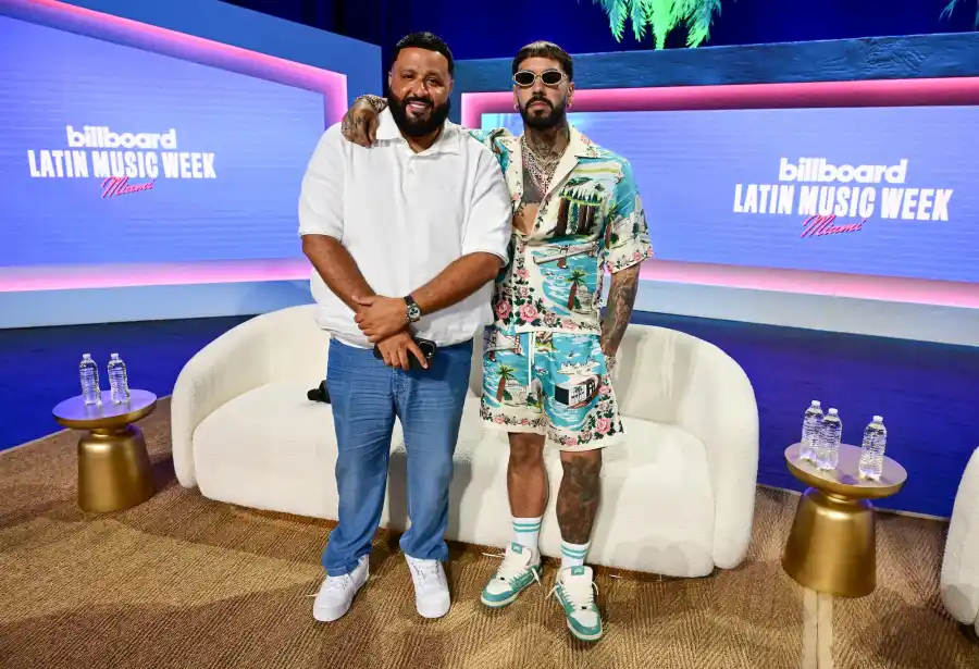 Anuel AA y DJ Khaled en la Semana Billboard de la Música Latina 2025.