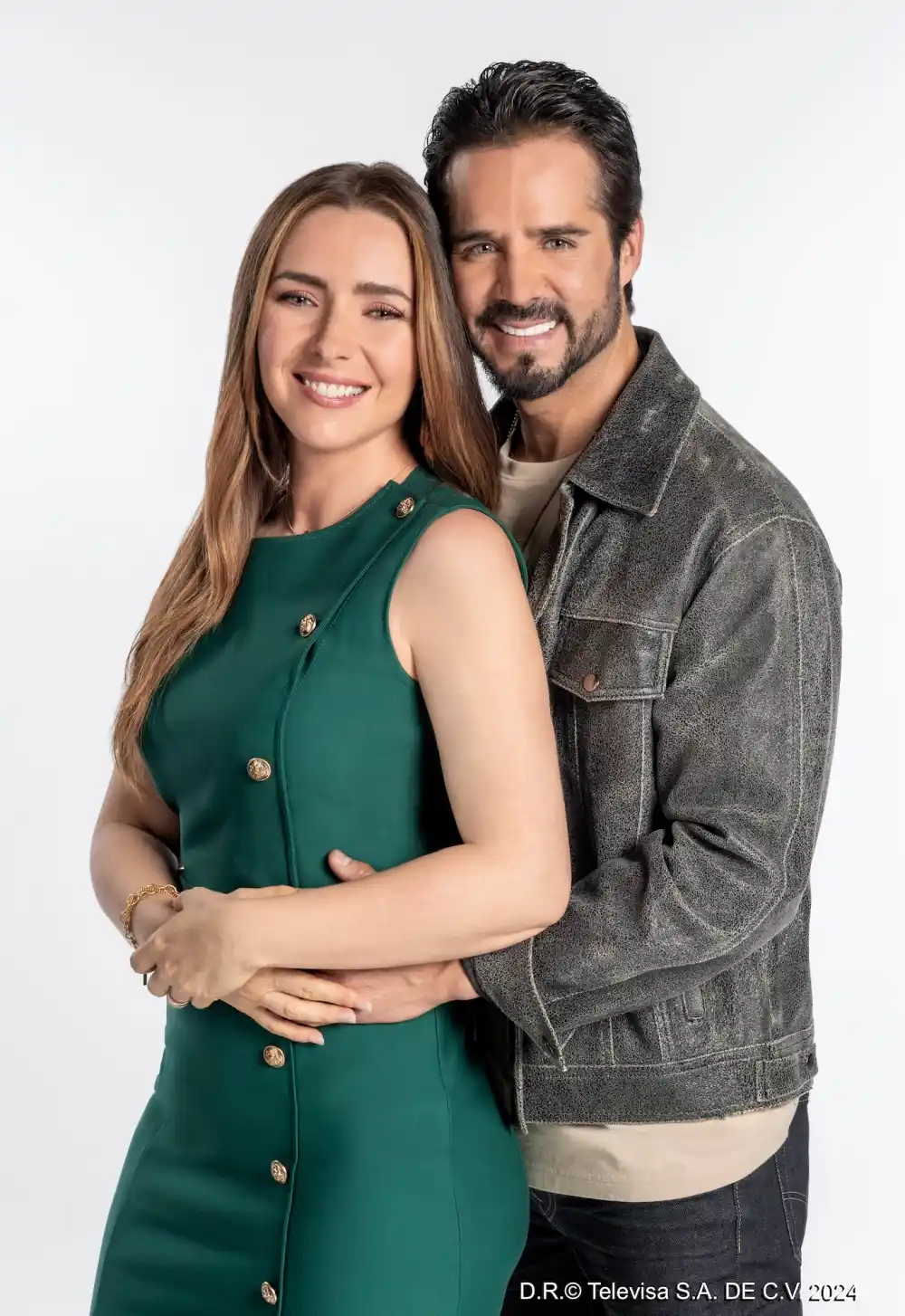 Ariadne D&iacute;az y Jos&eacute; Ron, protagonistas de la telenovela Pap&aacute;s por siempre de Univision