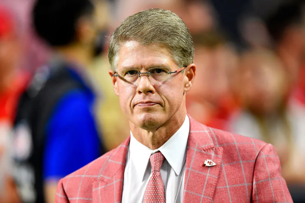 Chiefs Owner Clark Hunt Offers Update About Josh Simmons Amid His Mysterious Absence
