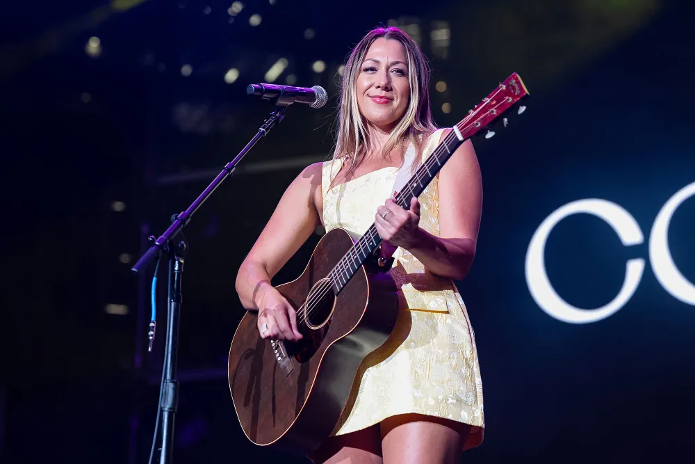 Colbie Caillat Performs With the Jonas Brothers in Atlanta