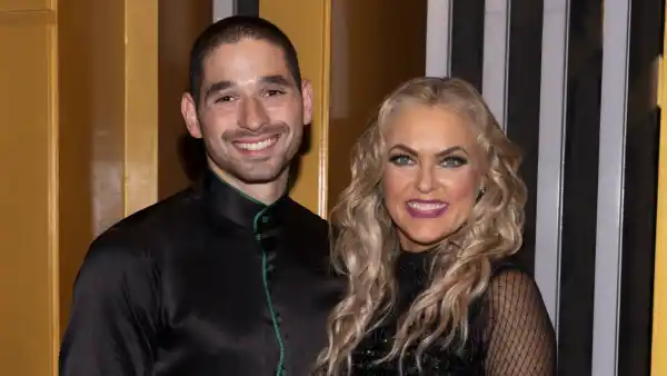 DWTS Cast Rallies Around Elaine Hendrix After Injury