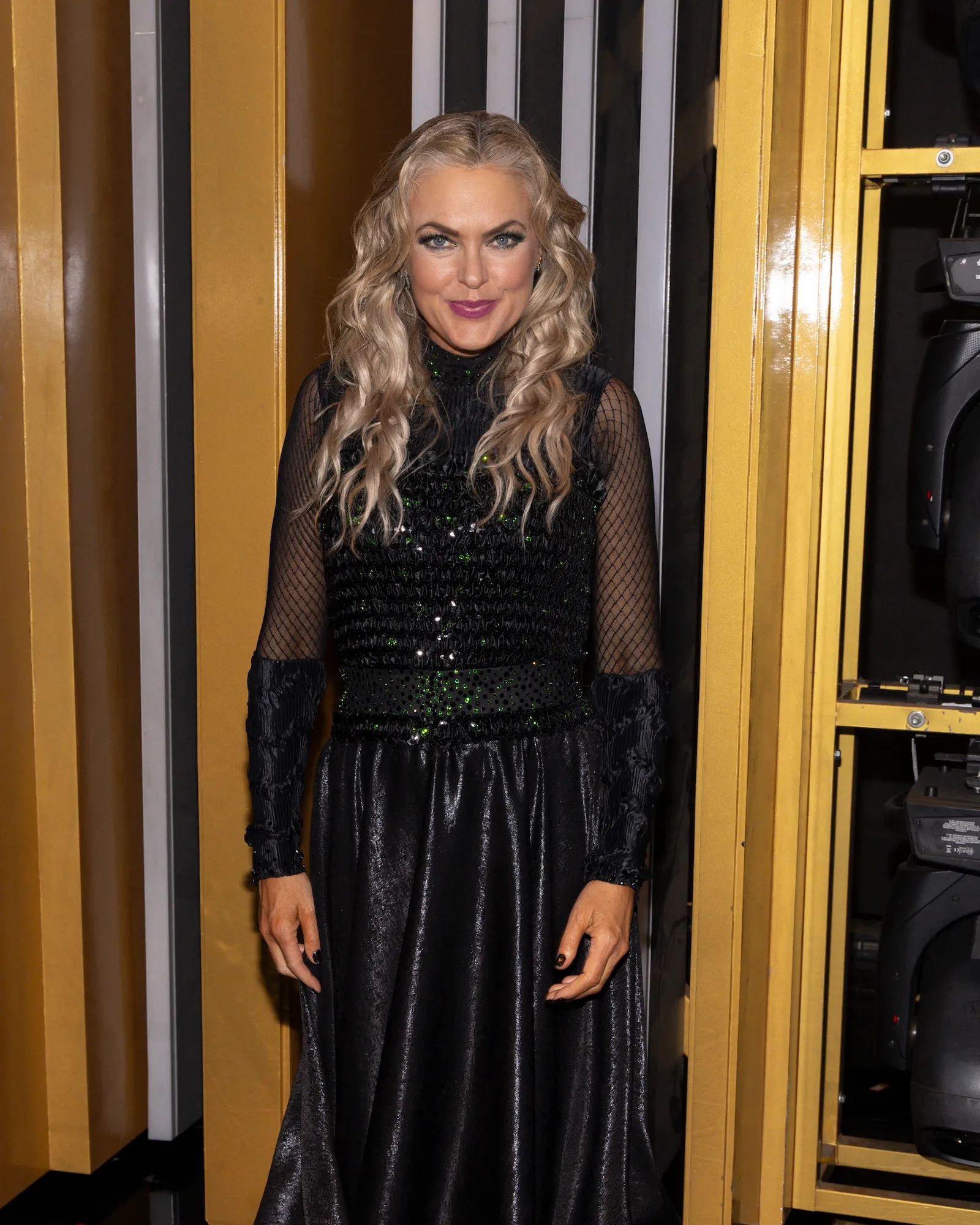 DWTS-Elaine-Hendrix-Best-Quotes-About-Her-Age-promo