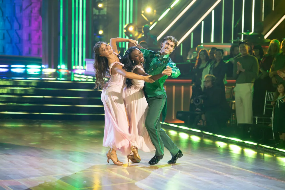 DWTS-Season-34-Troupe-GettyImages-2242137798