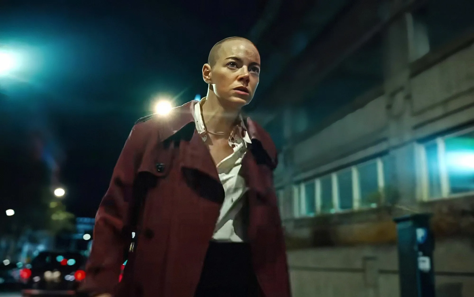 Emma Stone Reveals How She Prepped Daughter for Super Scary Bald Head in Bugonia MCDBUGO_UC025