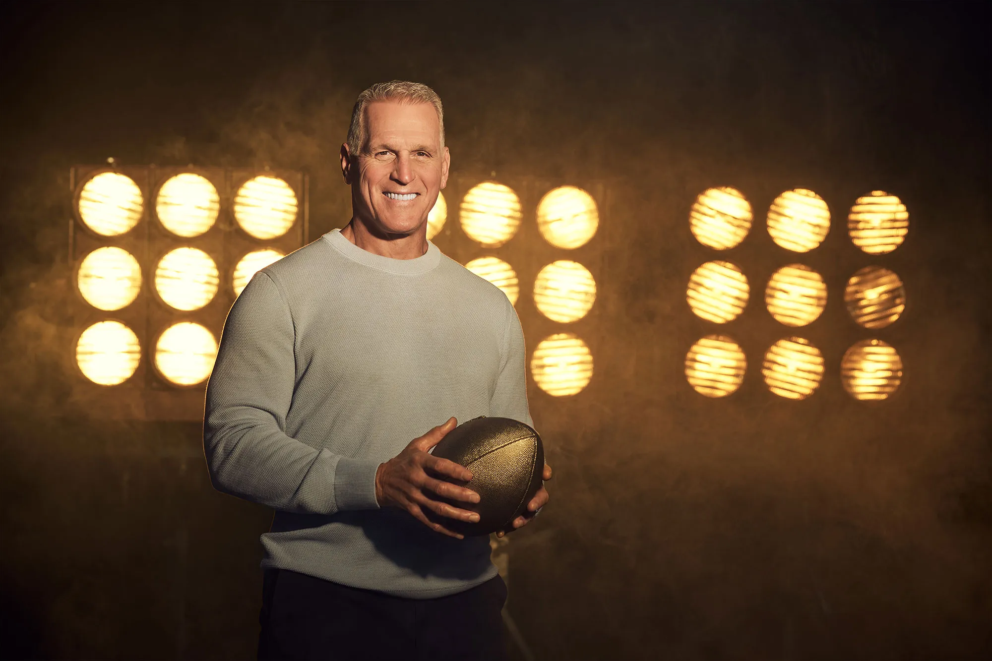 Feature Mel Owens 2544 Luxury Handbag Shopping Cover Story