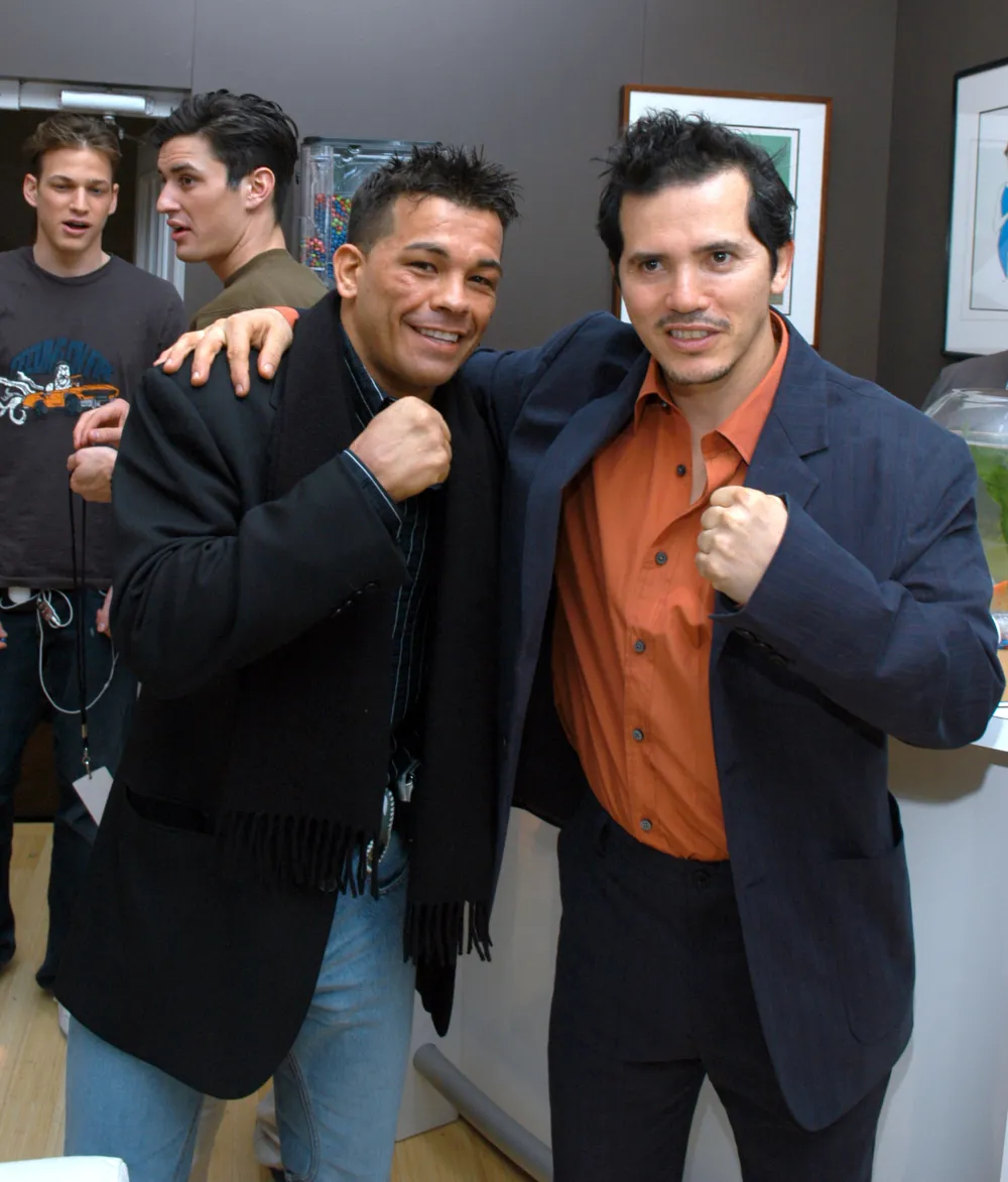 Arturo Gatti con John Leguizamo en 2005.