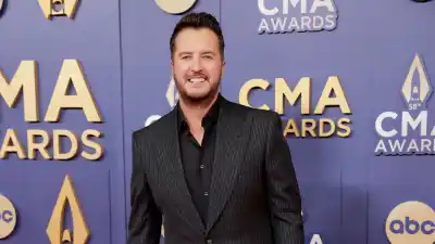Luke Bryan Makes Rare Comment About Sister’s Death, Speculation His Family Covered Up Details