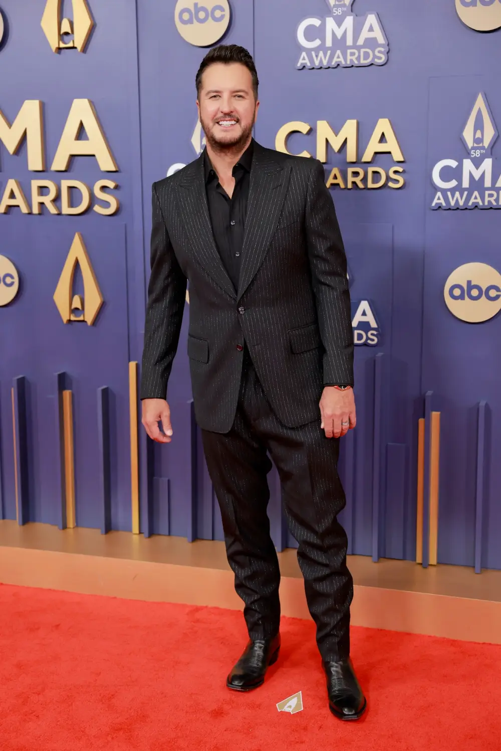 Luke Bryan Makes Rare Comment About Sister&rsquo;s Death, Speculation His Family Covered Up Details