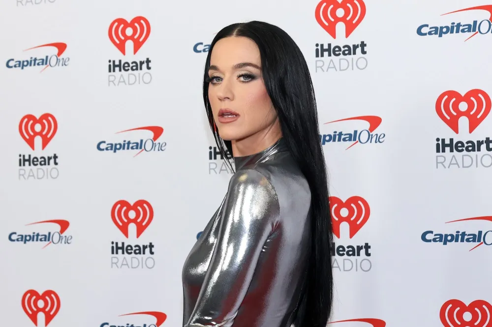 GettyImages-2189884977 katy perry Holds Hands With Justin Trudeau on Paris Date