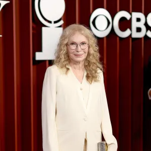 GettyImages-2219206667 Woody Allens Ex-Wife Mia Farrow Reacts to Diane Keatons Death