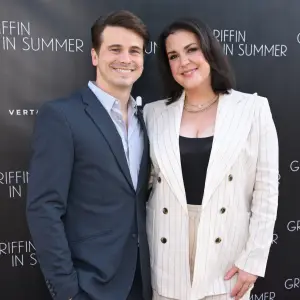 GettyImages-2232116746-Melanie-Lynskey-Celebrates-Jason-Ritters-12-Year-Sobriety