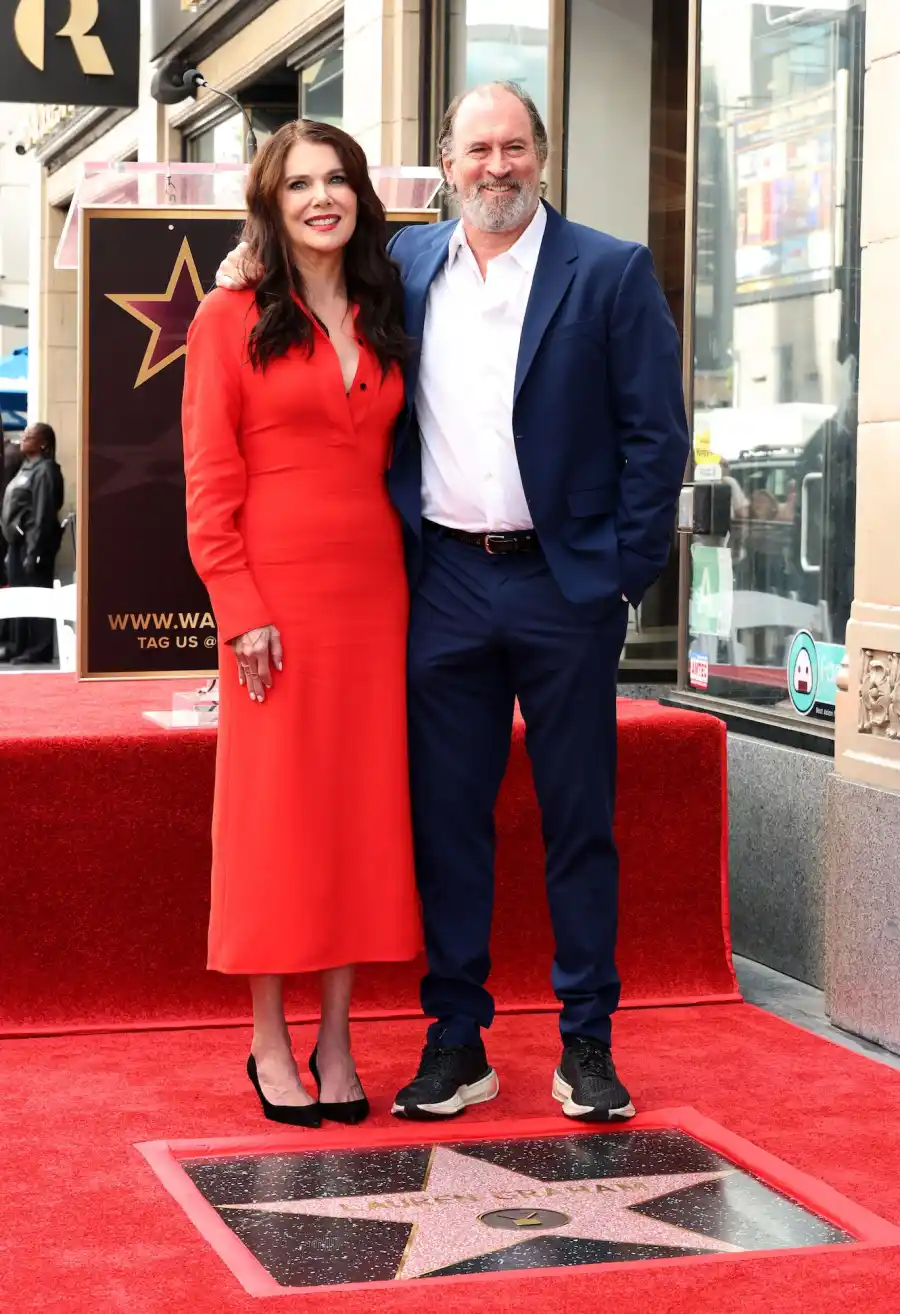 GettyImages-2239033907-Lauren-Graham-and-Scott-Patterson
