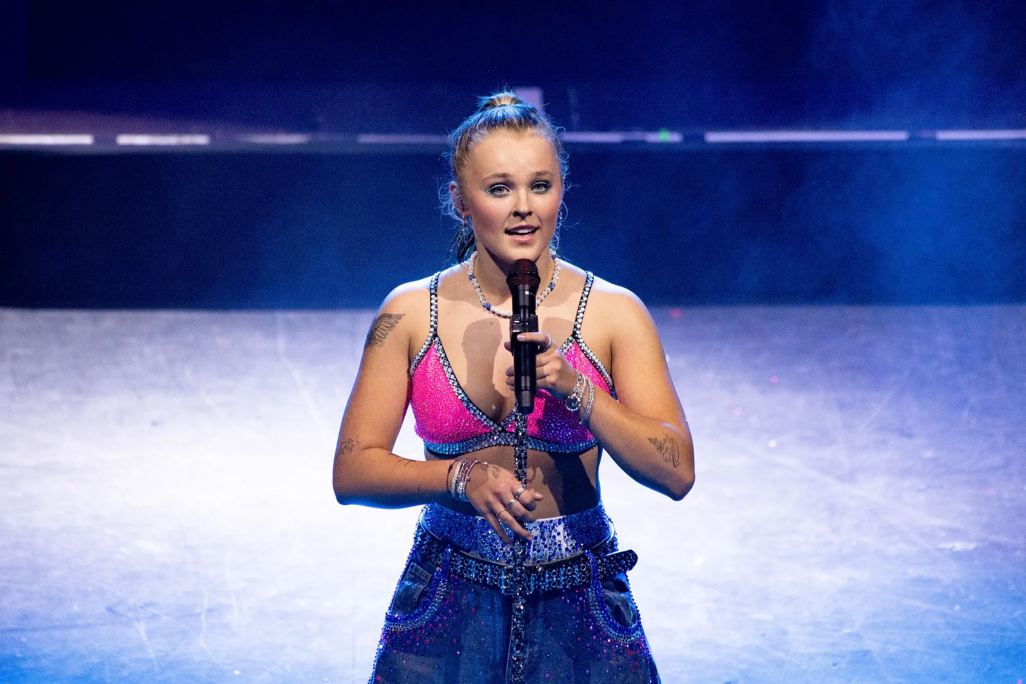 JoJo Siwa Fan Says She Was Kicked Out of Concert Over Offensive Hoodie