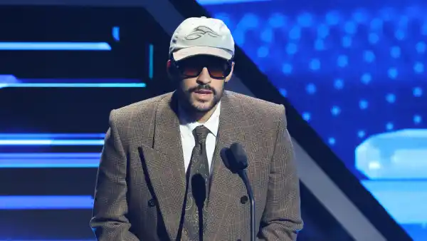 Bad Bunny recibe el Premio Billboard Artista Latino del Siglo 21