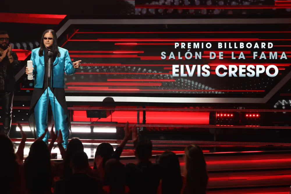 Elvis Crespo.
