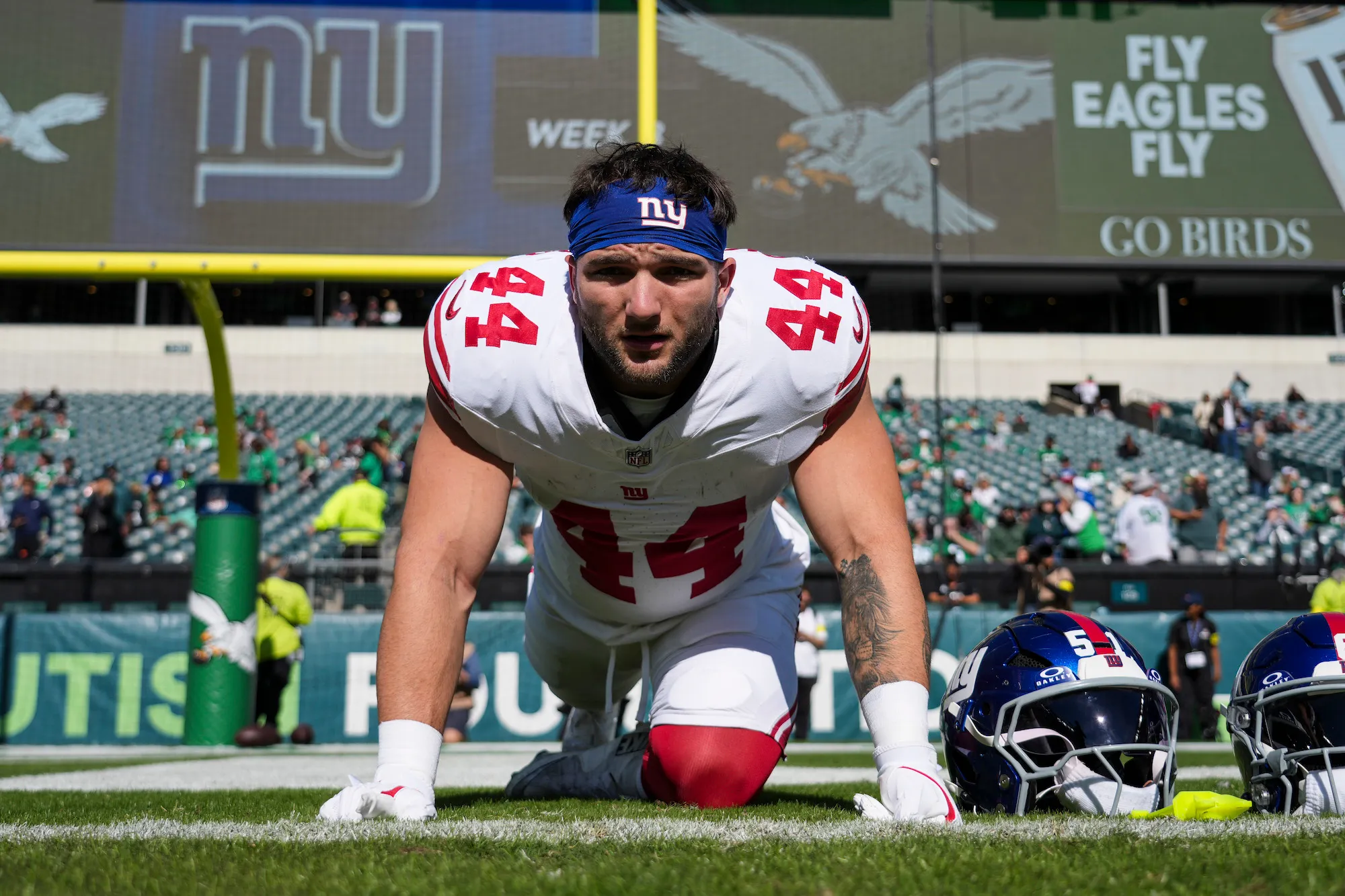 GettyImages-2243798045 Cam Skattebo vs Eagles 2025.jpg