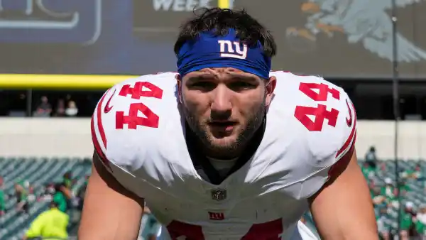 GettyImages-2243798045 Cam Skattebo vs Eagles 2025.jpg