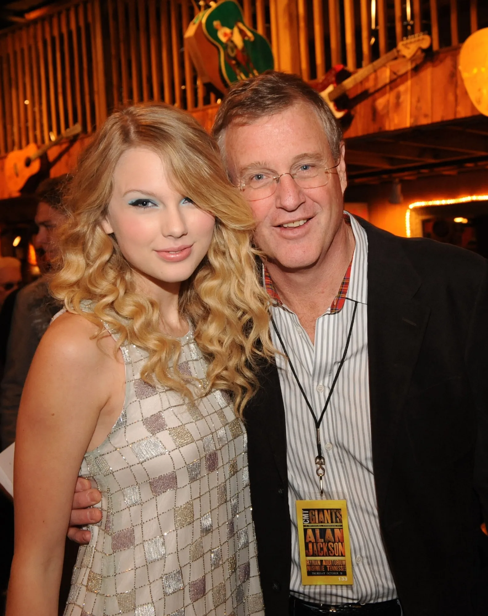 Taylor Swift Gives Update on Dad Scott After His Quintuple Bypass Surgery