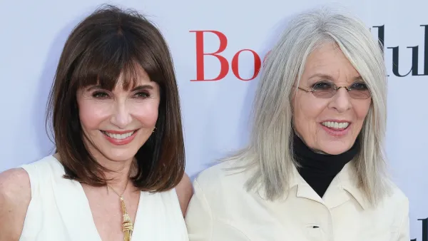 GettyImages-955520522 Book Club’s Mary Steenburgen Shares How She’ll ‘Remember’ Costar Diane Keaton