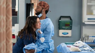 Greys-Anatomy-Winston-and-Amelia-178593_0422