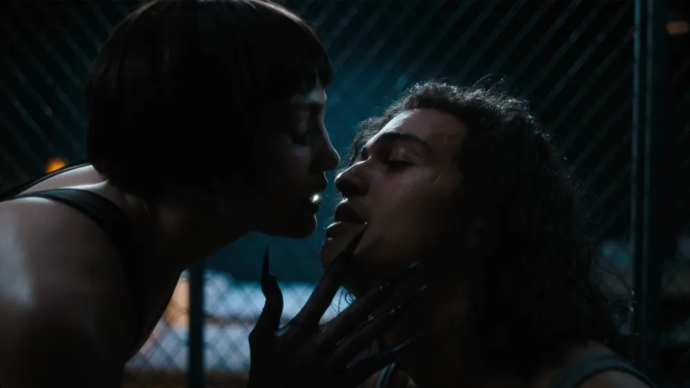 Jennifer Lopez y Tonatiuh en El beso de la mujer ara&ntilde;a | The Kiss Of The Spider woman