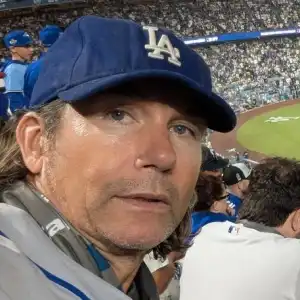 Jerry OConnell Refused to Leave World Series Despite Needing to Poop