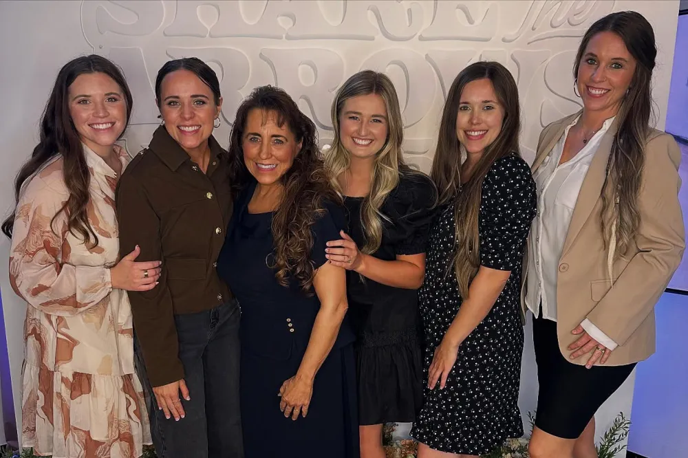 Jill Duggar Has Rare Family Reunion With Mom Michelle Sisters to Cheer on Jinger Duggar image 3174271